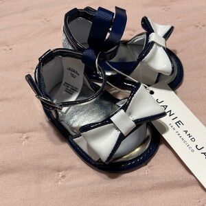 JANIE and Jack Navy Blue White Baby Crib Sandal